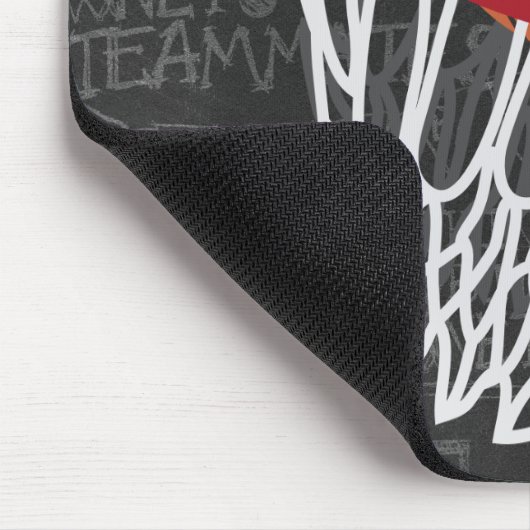 チョークパーソナライズされたボードバスケットボールとフープ マウスパッド (コーナー)