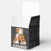 チョークパーソナライズされたボードバスケットボール文字A フェイバーボックス (オープン)