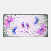 チョー飛んでいるカラフル名前をカスタムする デスクマット (正面)