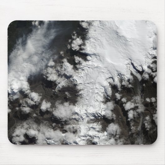 チリのチャイテン火山 マウスパッド (正面)