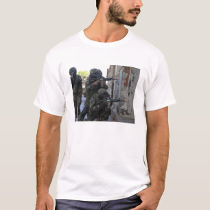 チリの海兵隊員 Tシャツ