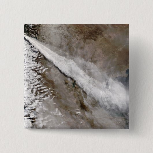 チリの茶天火山の噴火から発生するプルーム 缶バッジ (正面)