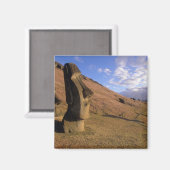 チリ、イースター島。モアイの丘の中腹 マグネット (正面/裏面)