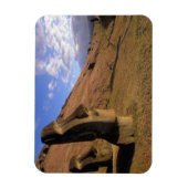 チリ、イースター島。モアイの丘の中腹 マグネット (縦)