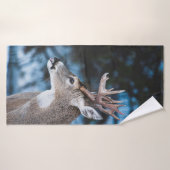 チルトシフトレンズにおける茶色の鹿 バスタオル (バスタオル)