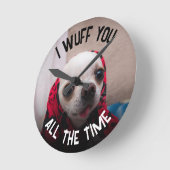 チワワかわいいウーフユウフ愛バレンタインカスタム文字 ラウンド壁時計 (傾斜)