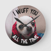 チワワかわいいウーフユウフ愛バレンタインカスタム文字 ラウンド壁時計 (正面)