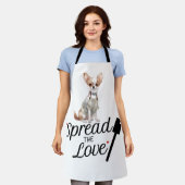 チワワが愛を広めた エプロン (着用した状態)