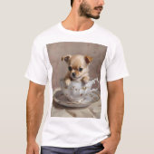 チワワの子犬をティーカップ油絵を描に、 Tシャツ (正面)