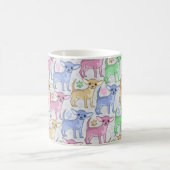 チワワの恋人のカラフルパターン コーヒーマグカップ (中央)