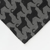 チワワは黒いおよび灰色パターンのシルエットを描きます フリースブランケット (角)