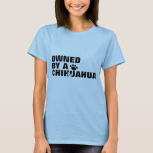 チワワ族の女性のティーが所有している Tシャツ