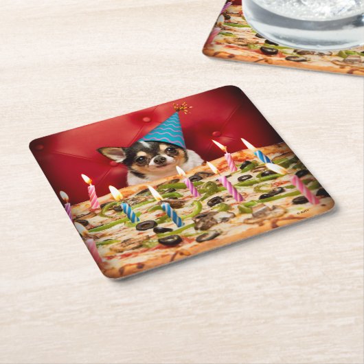 チワワ誕生日ピザパイ スクエアペーパーコースター (アングル)