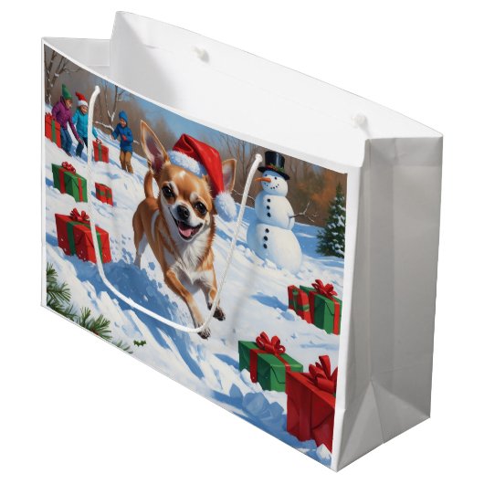 チワワ走アの雪とクリスマスハット ラージペーパーバッグ (正面アングル)