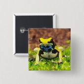 チンパンジーを染める毒カエル。 缶バッジ (正面&裏面)