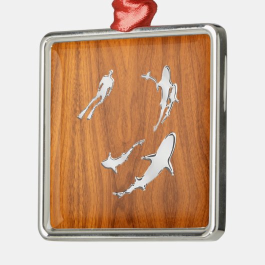 チークのベニヤの鮫を持つクロムスタイルのダイバー メタルオーナメント (左)