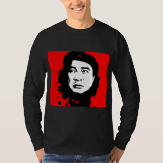チーシャツ(赤い背景、小さな背景ロゴ付き) Tシャツ