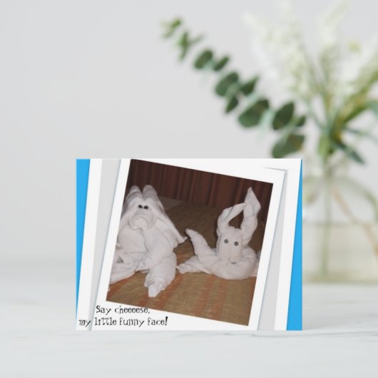 チーシーーと言っておもしろい私の小さな顔! ポストカード (スタンド正面)