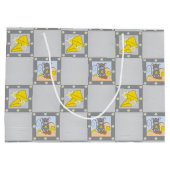 チーズとマウス赤ちゃんシャワーイエローグレー抱き枕 ラージペーパーバッグ (裏面)