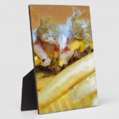 チーズバーガーとフライドポテト フォトプラーク (側面)