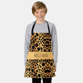 チーターススキンサファリパターン（小） エプロン (着用した状態)
