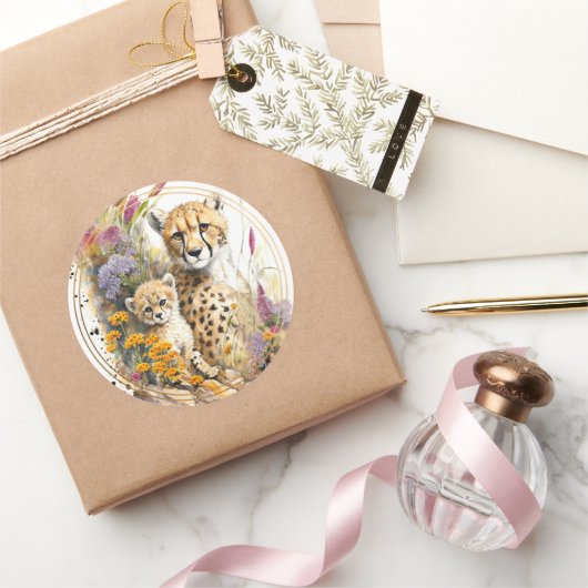 チーターベビーと母 ラウンドシール (ギフト)