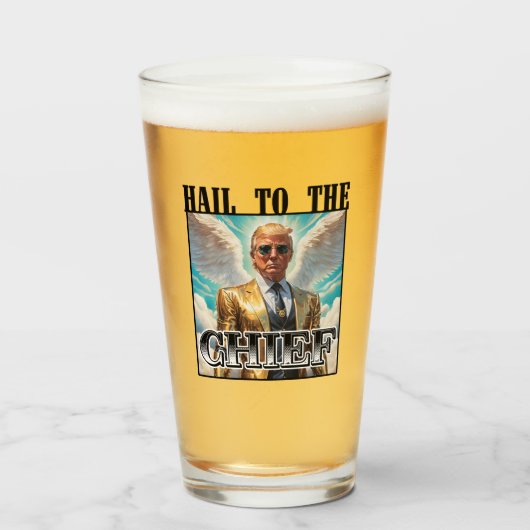 チーフに雹 – Trump 2024 タンブラーグラス (ドリンク正面)