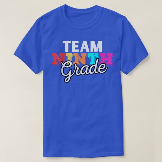 チームおもしろい9年生新学期1日目S Tシャツ (デザイン正面)