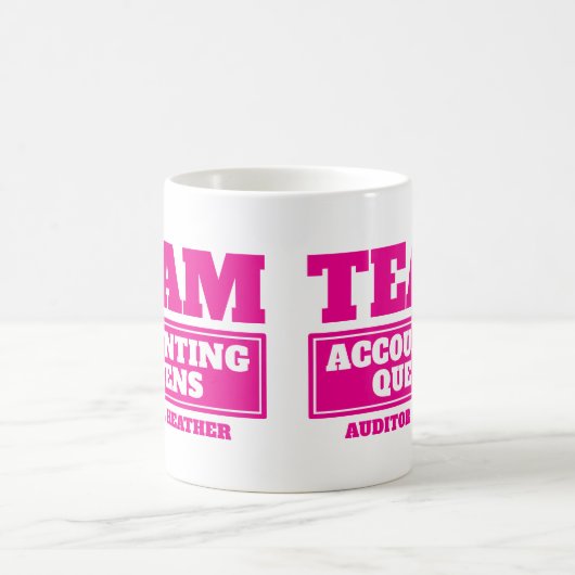 チームのピンクのパーソナライズされたチームと名前のmag コーヒーマグカップ (中央)