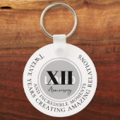チームアニバーサリーロゴKeepsake Keychain キーホルダー (正面)