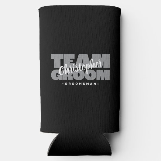 チームグルームグロムスマン名ウェディングパーティブラックグレー スリム缶クーラー (裏面)