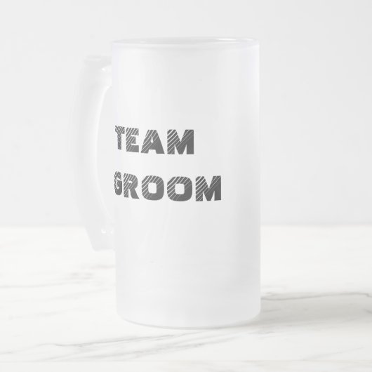 チームパーソナライズされたグルームマグ フロストグラスビールジョッキ (正面左)