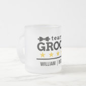 チームパーソナライズされたグルーム花婿介添人 フロストグラスマグカップ (正面左)