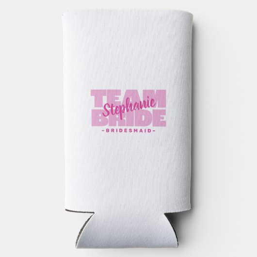 チームブライド花嫁メイドメイドウエディングパーティーかわいいピンク スリム缶クーラー (裏面)