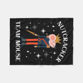 チームマウスくるみ割りクリスマスダンスおもしろい兵士 フリースブランケット (正面(横))