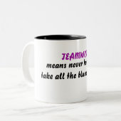 チームワークの定義 ツートーンマグカップ (正面左)