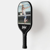 チーム中裁判所危機市松模様に ピックルボールラケット (左)
