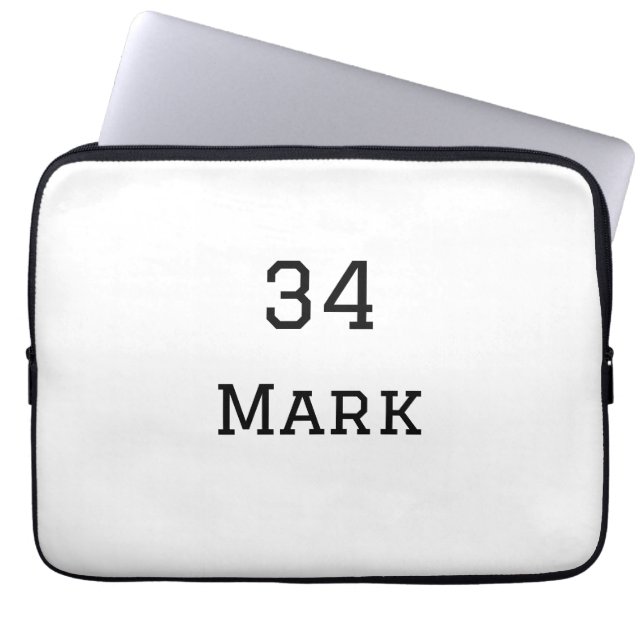 チーム名の追加プレイヤー名の追加スポーツマン ラップトップスリーブ (正面)