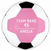 チーム名カスタム番号の付いたピンクガールのサッカーボール サッカーボール (正面)
