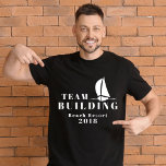 チーム建物セーリングブラックチームTシャツ Tシャツ<br><div class="desc">このチーム建物Tシャツは、特にチームセーリングでチーム建物活動に参加する従業員に最適である。会社の従業員または同僚に使用する。Tシャツ、フォント、サイズ、文字の色をカスタマイズして文字を変更できる。また、多くのTシャツの色やスタイルから選択できる。</div>