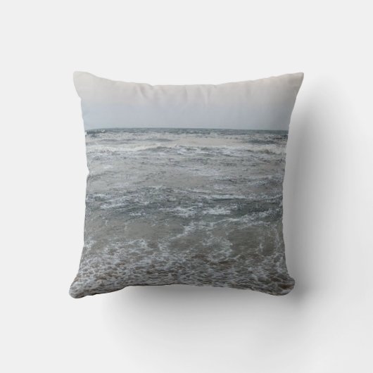 チーム感じの不動産と海の真ん中にいるかのように クッション (裏面)