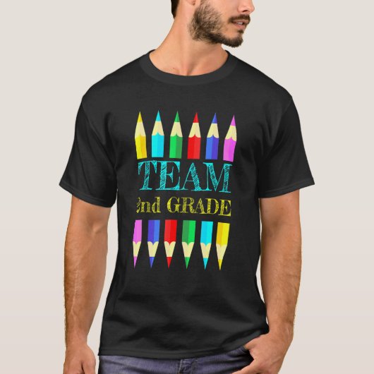 チーム第2級チーム分隊クルーがSchoに戻る Tシャツ (正面)