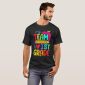 チーム1年生ペンシル新学期先生シュトゥード Tシャツ (正面フル)