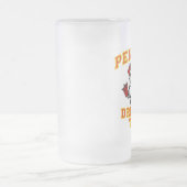 チーム16ozを飲んでいるペンギン。 曇らされたマグ フロストグラスビールジョッキ (中央)