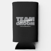 チーム グルーム グルームズマン 名前 ウェディング パーティー ブラック グレー スリム缶クーラー (裏面)