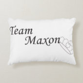 「チーム・マソン」キエラ・キャス・ピローによる選抜 アクセントクッション (正面)