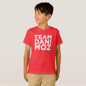 チームDani Mozの子供のティー-赤 Tシャツ (正面フル)