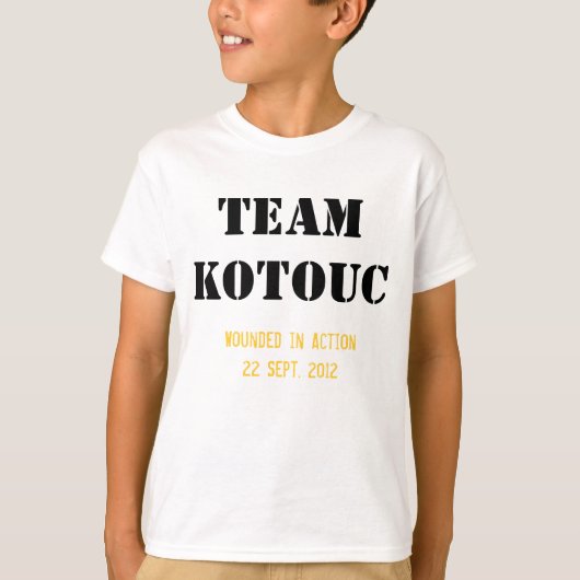 チームKotouc 子供へ Tシャツ (正面)