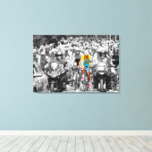 ツアードゥフランスイエロージャージーペロトンサイクリングレース キャンバスプリント (インサイチュ (ウッドフロア))