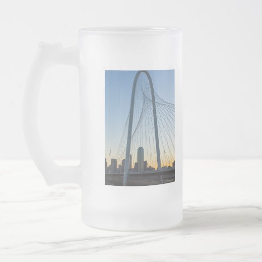 ツイストテキサス州ドーン フロストグラスビールジョッキ (左)